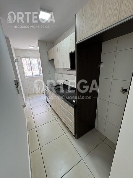 Apartamento com 02 quartos em Maringá. Região UEM. — foto 11