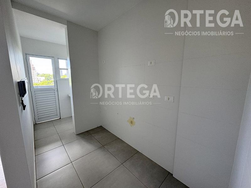 Apartamento com 03 quartos em Maringá. Próx. Centro. — foto 3