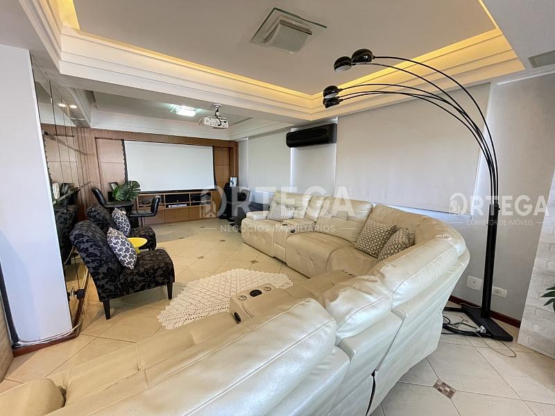 Apartamento com 03 suítes a venda na zona 01 em Maringá PR. — foto 2