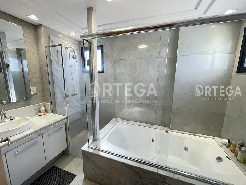 Apartamento com 03 suítes a venda na zona 01 em Maringá PR. — foto 21