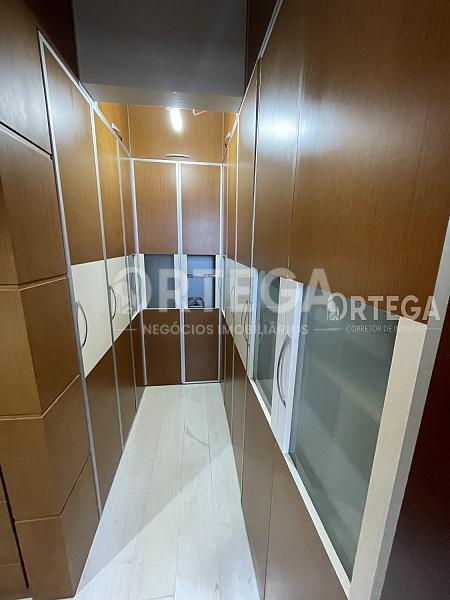 Apartamento com 03 suítes a venda na zona 01 em Maringá PR. — foto 18