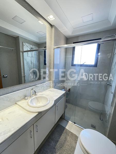 Apartamento com 03 suítes a venda na zona 01 em Maringá PR. — foto 19
