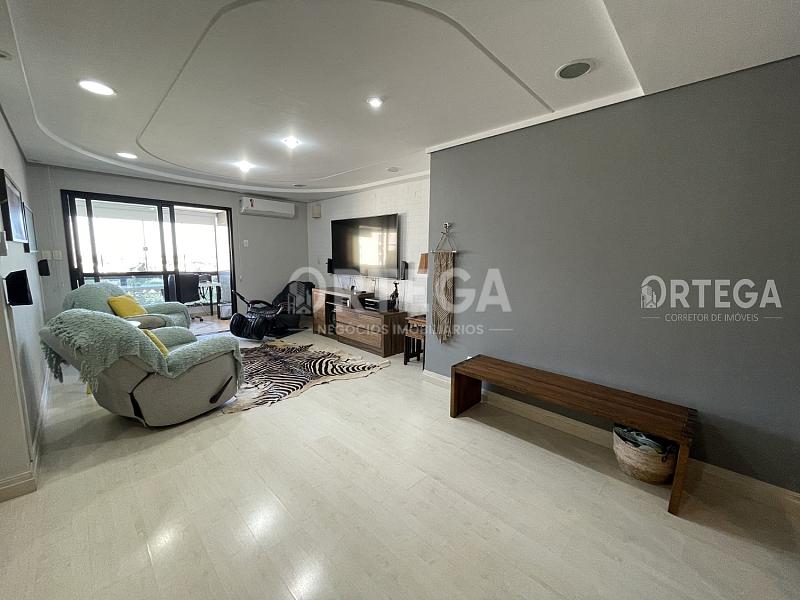 Apartamento com 03 suítes a venda na zona 01 em Maringá PR. — foto 22