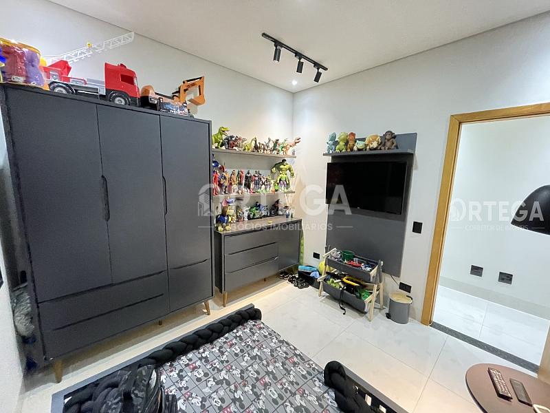 Linda casa semimobiliada em condomínio fechado próximo a Maringá PR. — foto 26