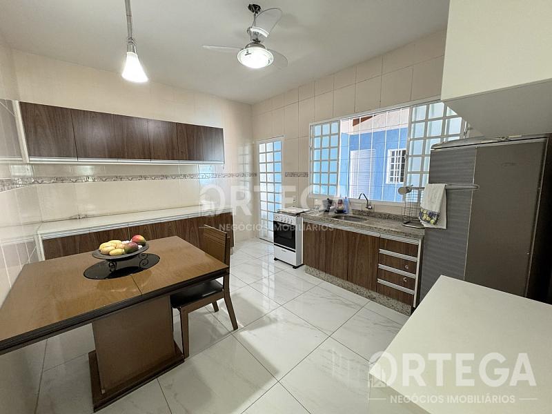 Casa com 02 quartos a venda em Maringá PR. Tarumã. — foto 8