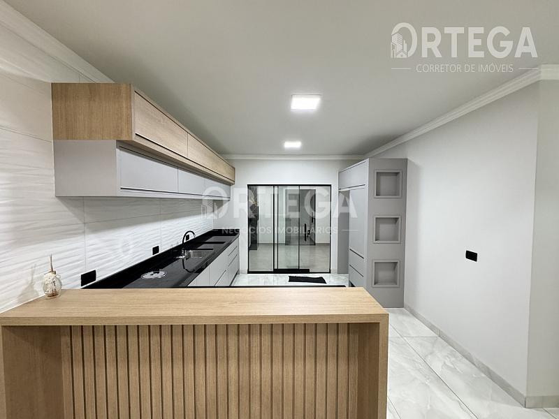 Casa com 03 quartos a venda em Maringá PR. Jd Alvorada. — foto 17