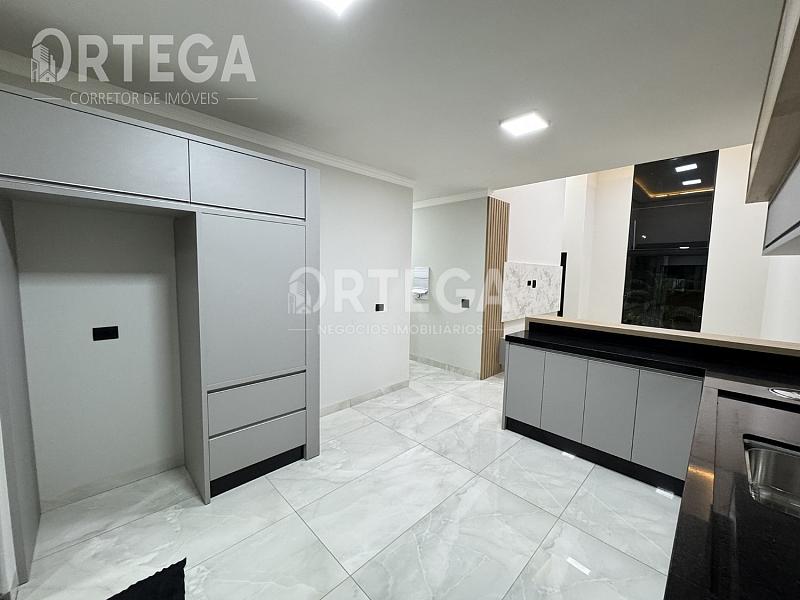 Casa com 03 quartos a venda em Maringá PR. Jd Alvorada. — foto 8