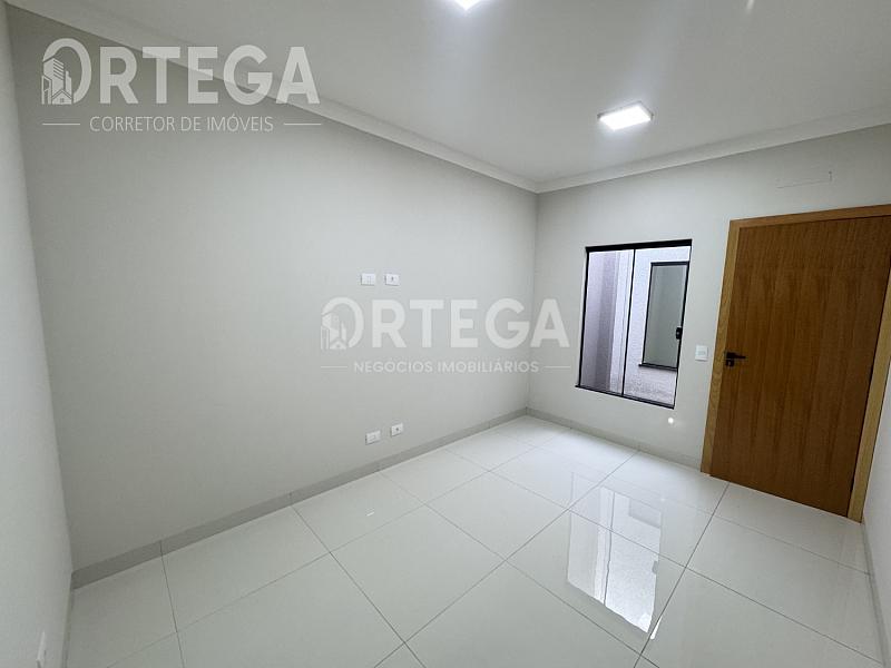 Casa com 03 quartos a venda em Maringá PR. Jd. Pinheiros. — foto 12