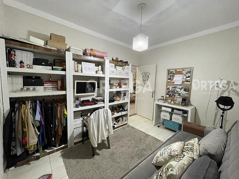 Casa com 04 quartos a venda em Maringá PR. Jd.Italia. — foto 16