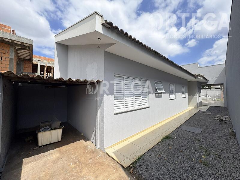 Casa com 03 quartos a venda em Maringá PR. Jd. Sumaré. — foto 12