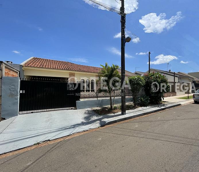 Casa com 03 quartos a venda em Maringá PR. Jd. Sta. Rosa. — foto 2