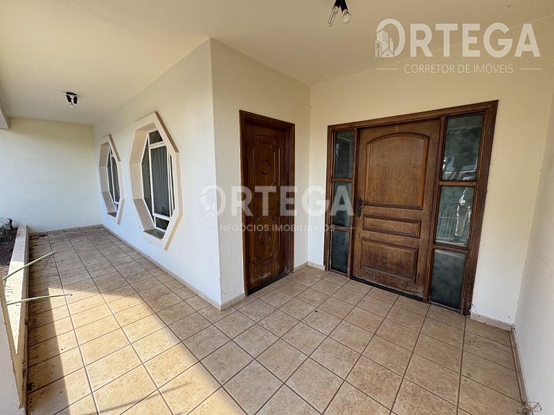Casa com 05 quartos a venda em Maringá PR. Zona 05. — foto 2
