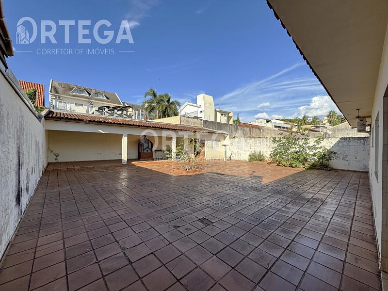 Casa com 05 quartos a venda em Maringá PR. Zona 05. — foto 9