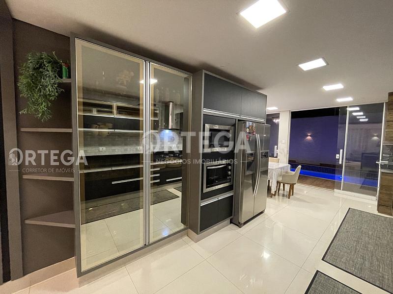 Casa a venda com 03 suítes em Maringá PR. Jd. Espanha. — foto 11