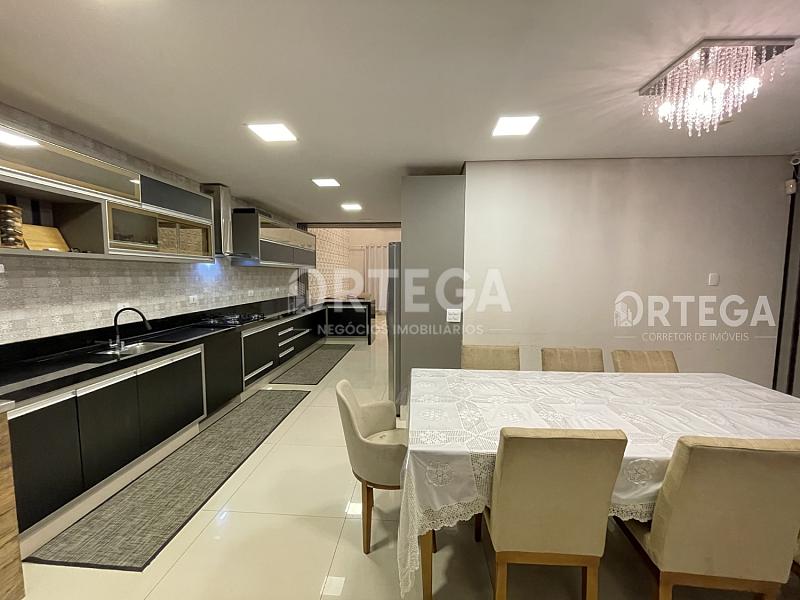 Casa a venda com 03 suítes em Maringá PR. Jd. Espanha. — foto 16