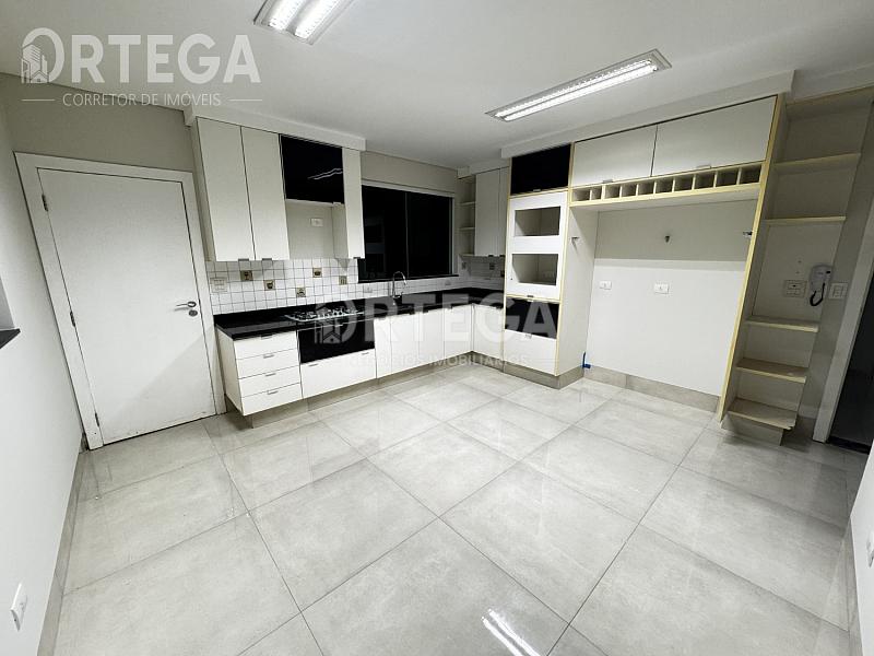 Casa com 03 suítes a venda em Maringá PR. Jd. Italia. — foto 30