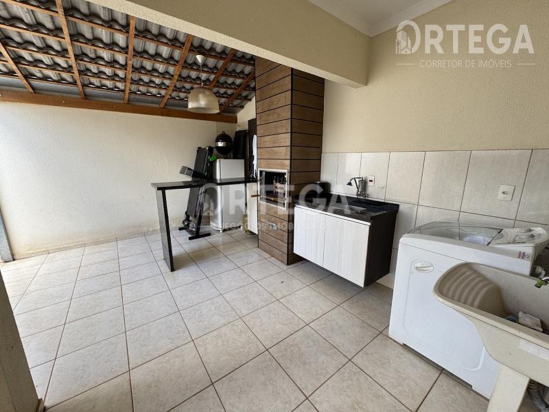 Casa com 03 quartos a venda em Maringá PR. Jd. Paris. — foto 13