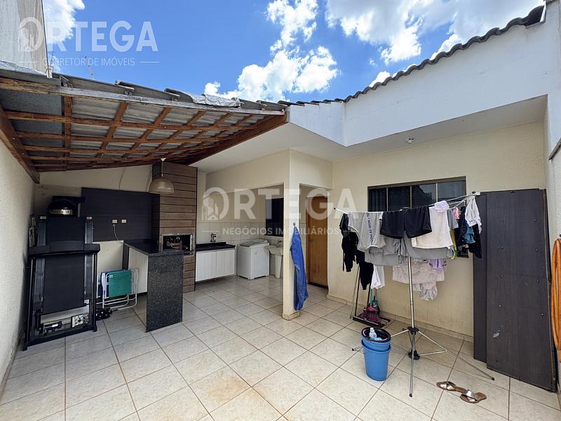 Casa com 03 quartos a venda em Maringá PR. Jd. Paris. — foto 15