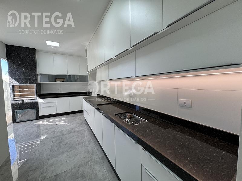 Casa com 03 quartos a venda em Maringá PR. Jd. Moreschi. — foto 14