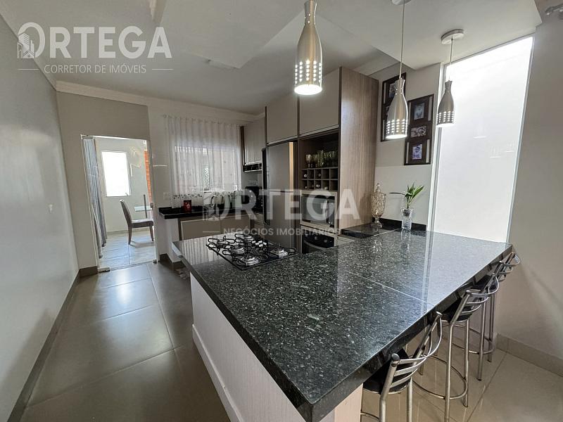 Casa com 03 quartos a venda em Maringá PR. Jd. Espanha. — foto 11