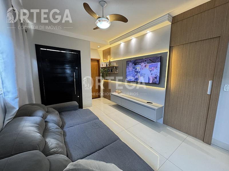 Casa com 03 quartos a venda em Maringá PR. Jd. Espanha. — foto 2