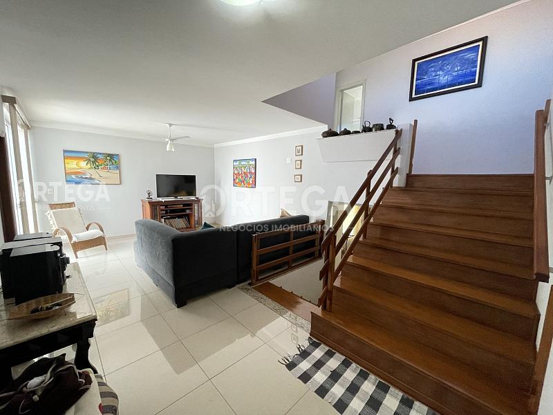 Casa com 04 quartos a venda em Maringá PR. Zona 04. — foto 23