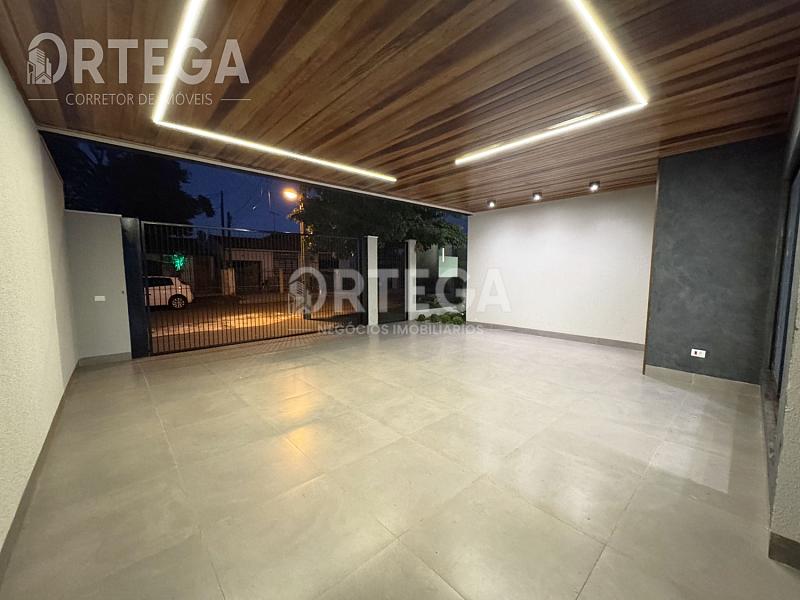 Casa com 03 suítes a venda em Maringá PR. Jd. Tóquio. — foto 41