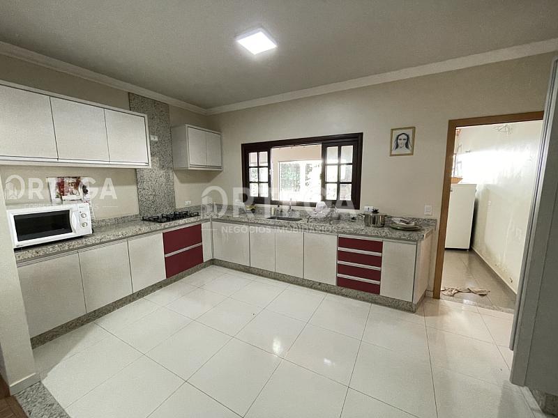 Casa com 03 quartos a venda em Maringá PR. Jd. Paris v3 — foto 10