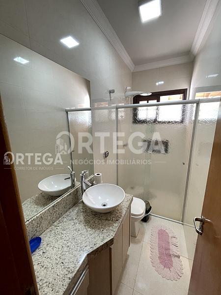 Casa com 03 quartos a venda em Maringá PR. Jd. Paris v3 — foto 15