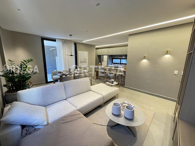 Casa com 03 suítes a venda em Maringá PR. Condomínio. — foto 2