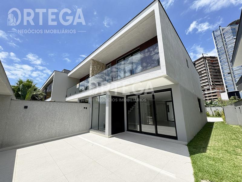 Casa com 03 suíte em Porto Belo SC. — foto 2