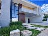 Casa com 03 Su�tes a venda em Maring� PR. Cond. Hayashi 1