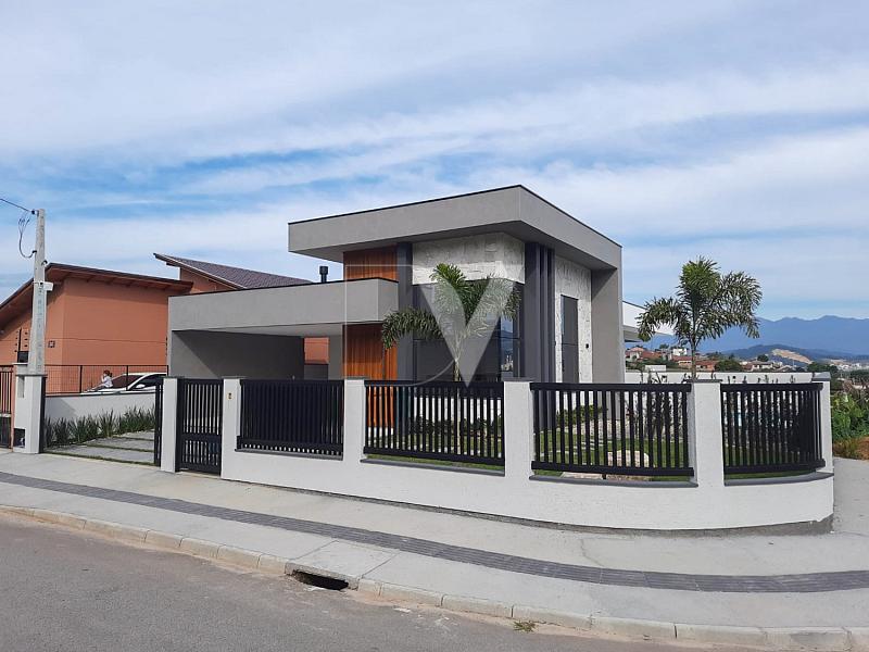 Casa em Terreno de Esquina no Green Village � 3 Quartos, Piscina e Espa�o Gourmet, em S�o Sebasti�o, Palho�a-SC 14