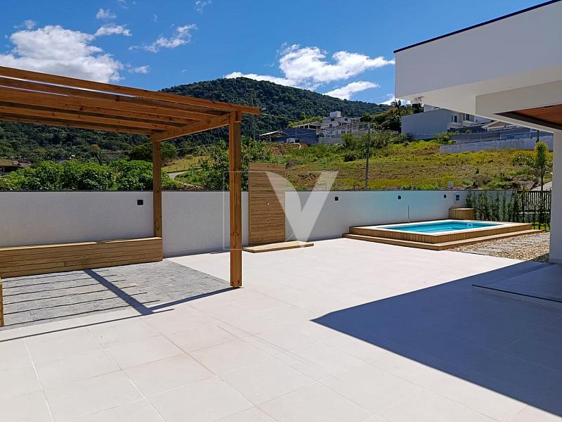 Casa em Terreno de Esquina no Green Village � 3 Quartos, Piscina e Espa�o Gourmet, em S�o Sebasti�o, Palho�a-SC 3