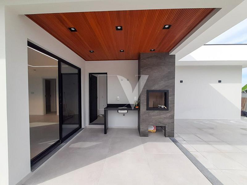 Casa em Terreno de Esquina no Green Village � 3 Quartos, Piscina e Espa�o Gourmet, em S�o Sebasti�o, Palho�a-SC 7