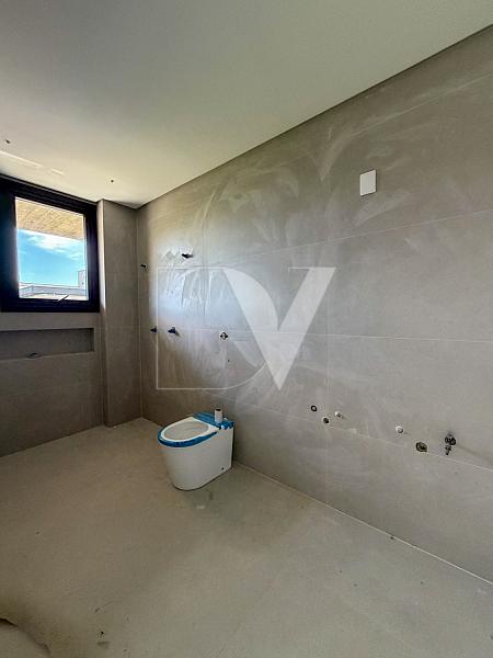 Casa de Luxo com 4 Quartos no Condom�nio Reserva da Pedra - Palho�a/SC 25