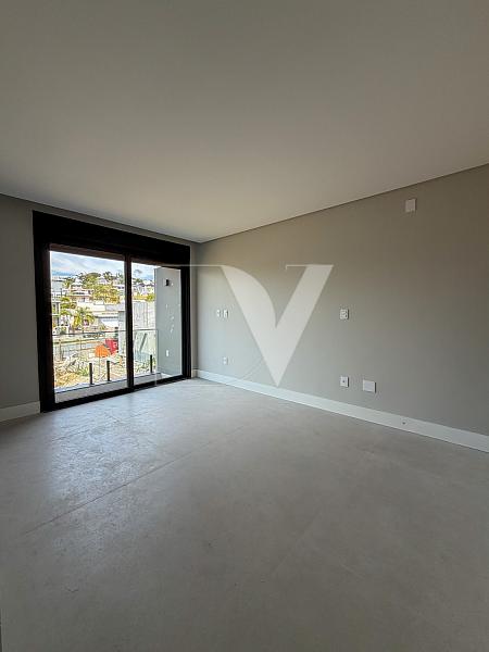 Casa de Luxo com 4 Quartos no Condom�nio Reserva da Pedra - Palho�a/SC 20