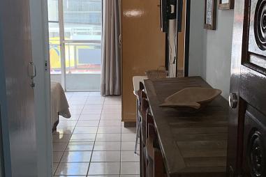 Mobiliado com Vista para a Roda Gigante 39m2 1 quarto com sacada e cozinha separada 1 vaga rotativa a 50metros da praia Barra Balneário Camboriú - SC