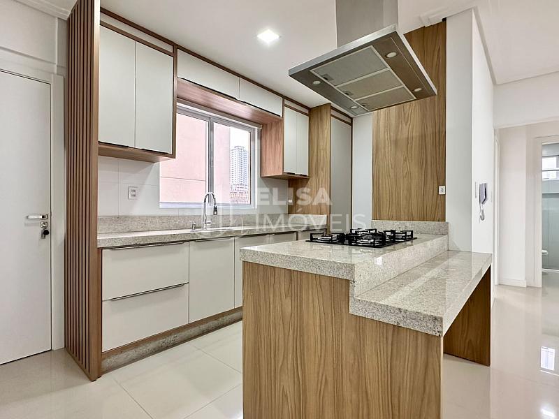 Apartamento em Meia Praia, Itapema! 1