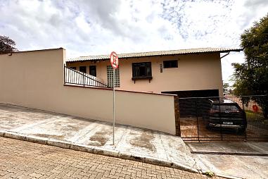 Casa Com piscina no Costa e Silva