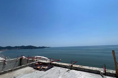 Cobertura Duplex de Luxo na Quadra do Mar em Meia Praia, Itapema - SC