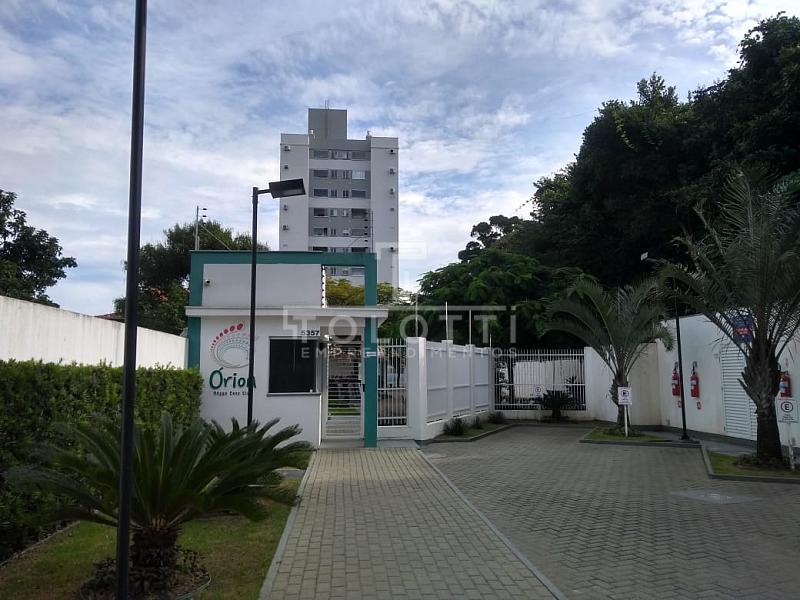 APARTAMENTO � 180 METROS DO MAR, NO ITACOLOMI, EM PI�ARRAS - SC 1