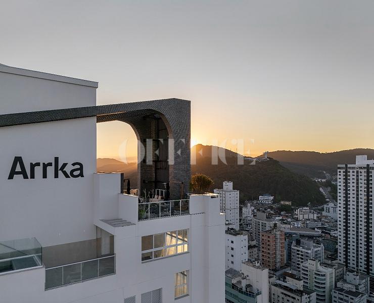 Timeless – O extraordinário que transcende o tempo — foto 2