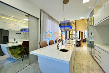 Casa á venda condomínio Pau Brasil.