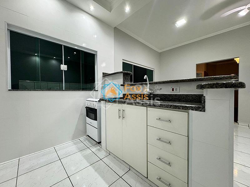 Casa 2 dormitórios sendo 1 Suíte. — foto 11