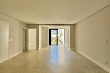 Apartamento com 2 Suítes na Praia Brava