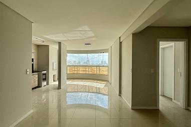 Apartamento com 1 Suíte mais 2 dormitórios no Centro de Itajaí