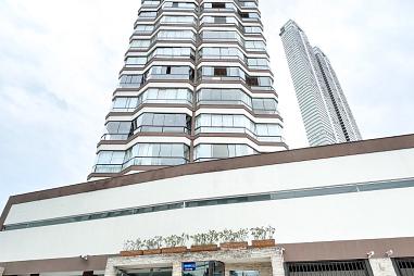 Apartamento Frente Mar no Edificio Ilha de São Sebastião