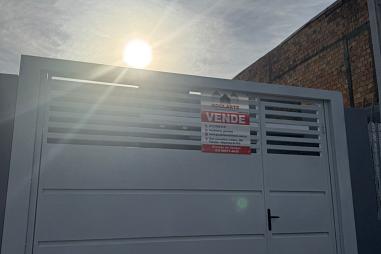 Linda casa em ótima localização