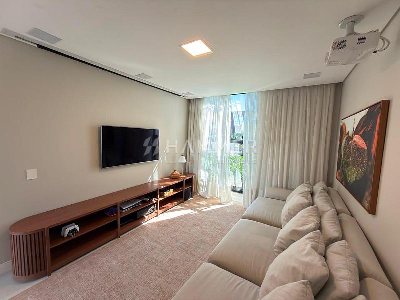 Casa com 3 su�tes Royal Garden 12